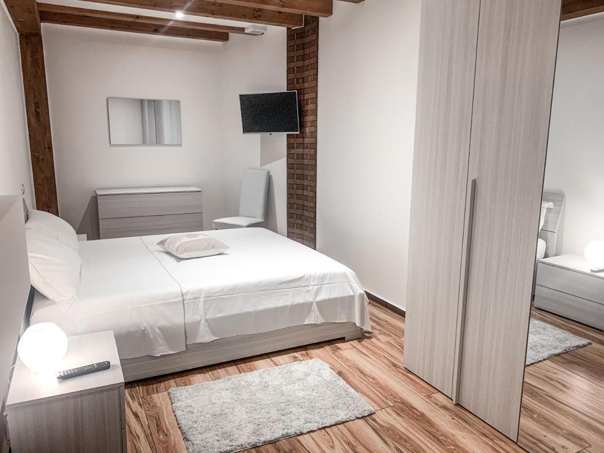 B&B Ma'Delina Settimo Milanese Exterior photo