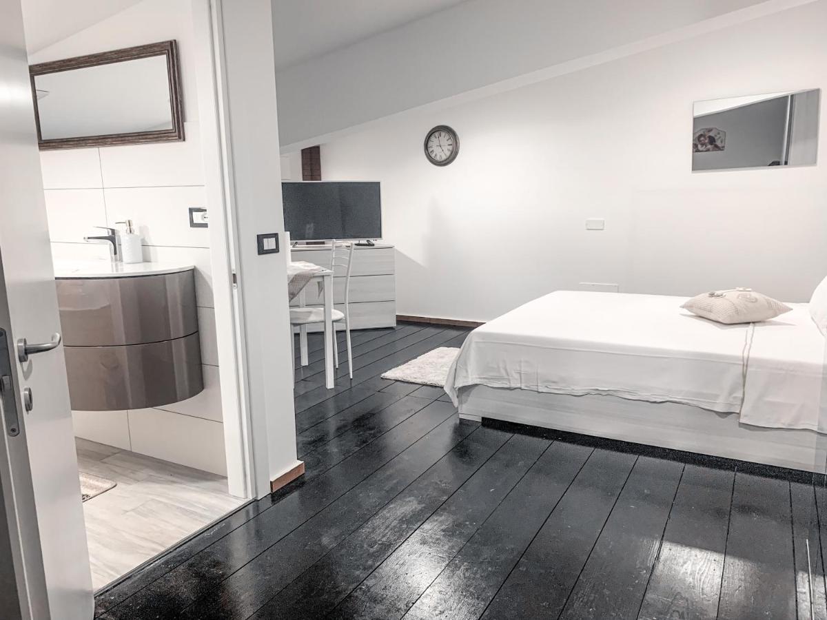 B&B Ma'Delina Settimo Milanese Exterior photo